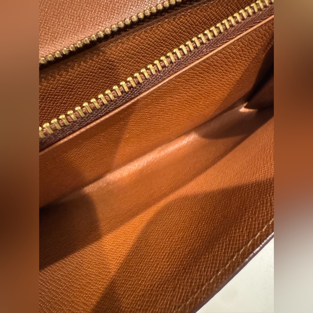 Louis Vuitton Brown Monogram Sarah Wallet-Authentic-Comes with COA, box-dust bag - Picture 9 of 12